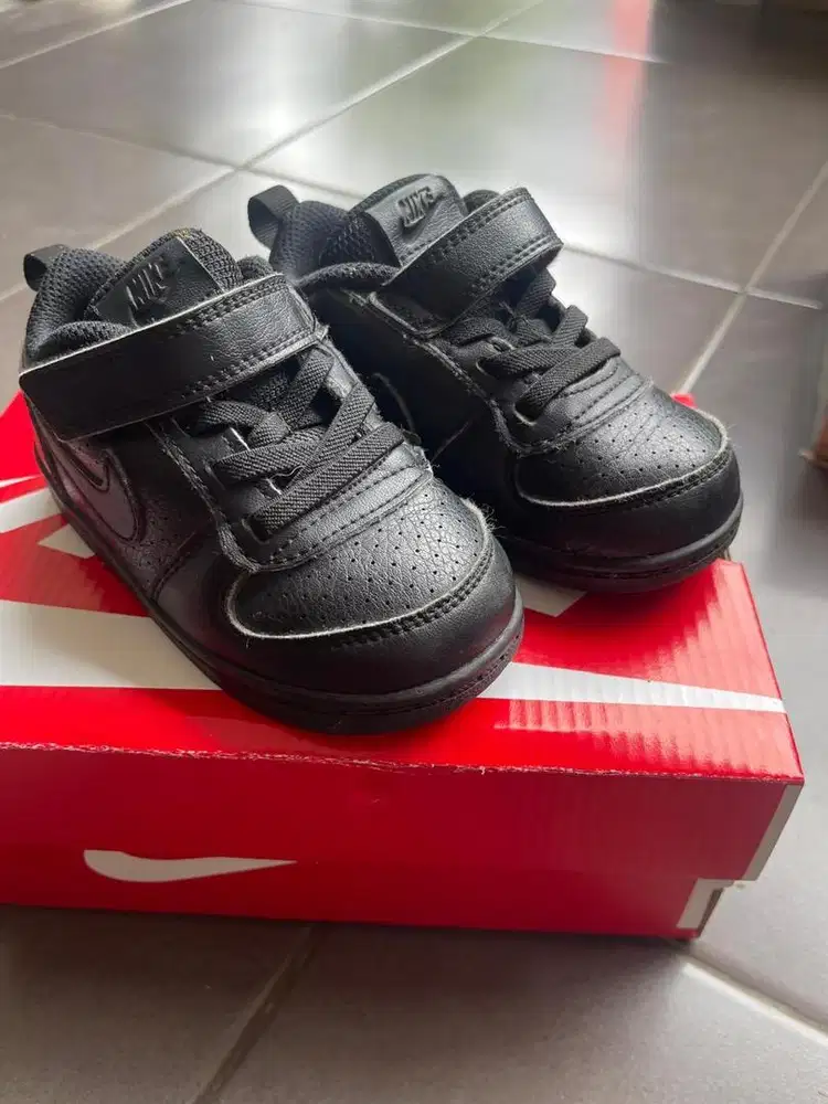 Sepatu nike anak original full hitam