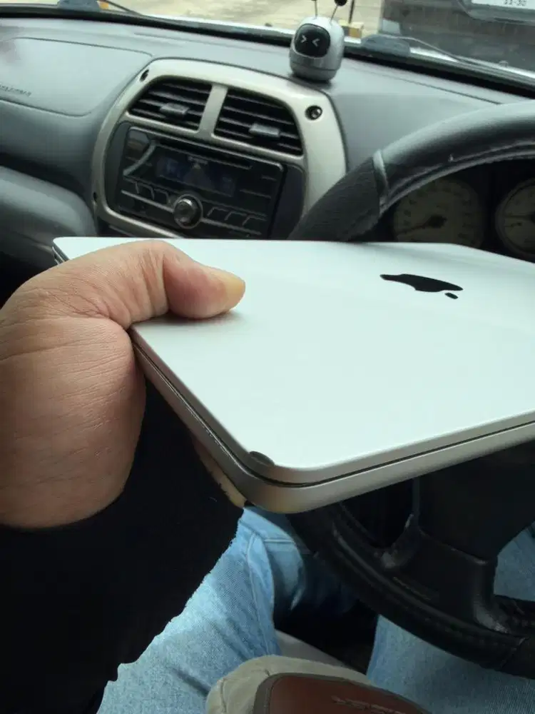 Macbook Air M2 - 98%