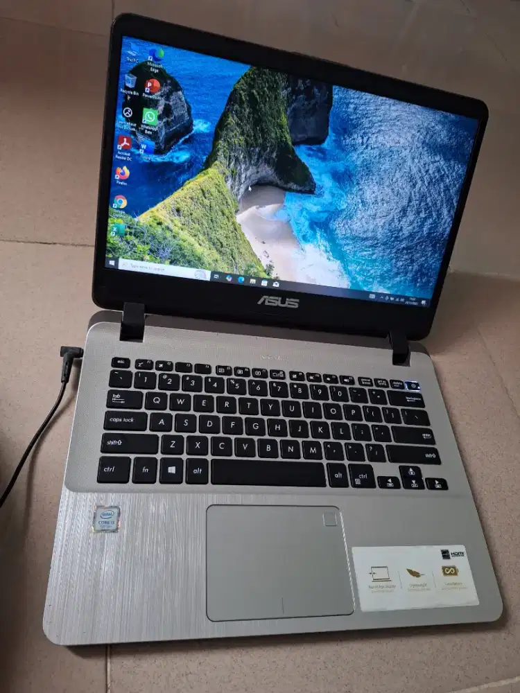 Bismillah dijual asus slim core i3 ram 8gb ssd 512gb