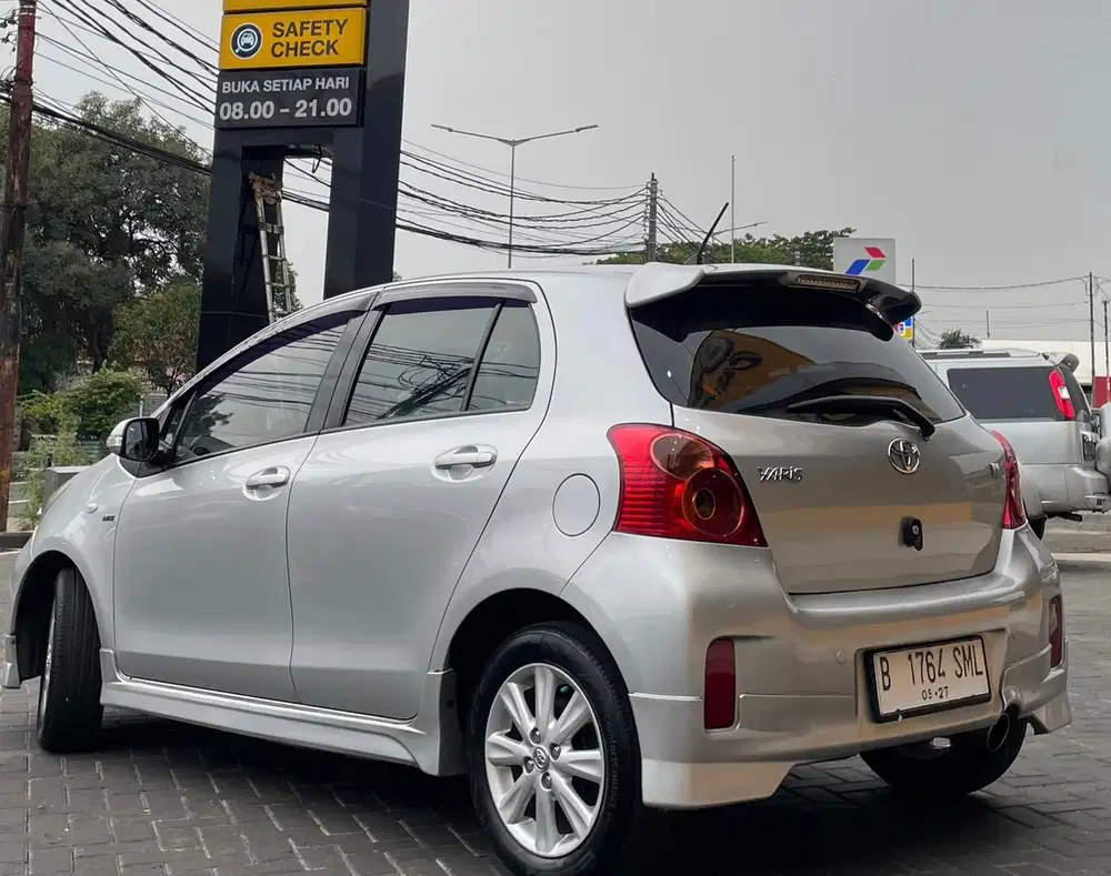 Toyota Yaris 2012 Bensin