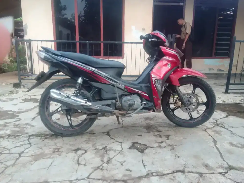 Yamaha Jupiter Z1 injeksi