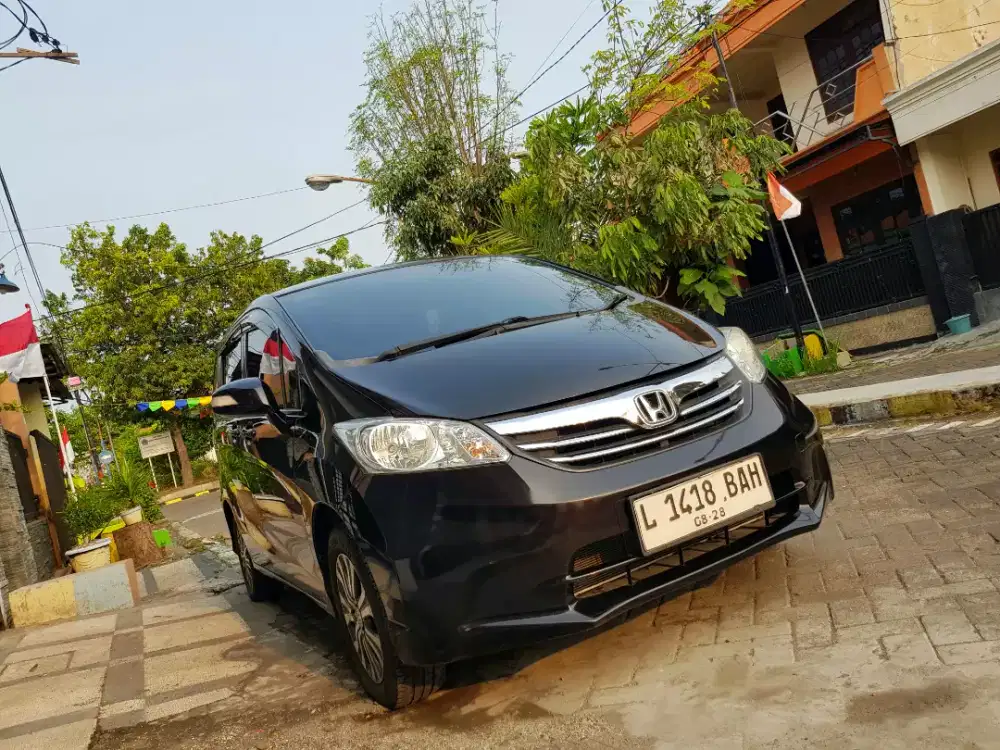 Honda Freed 1.5 E PSD Pemakaian 2013 Full Original Terawat MURMER
