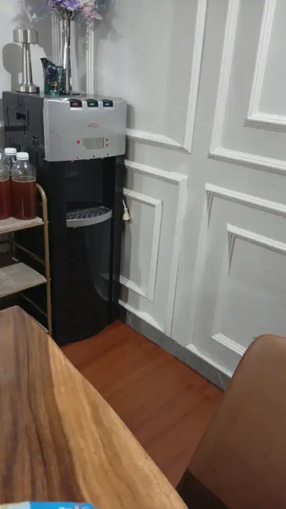 Dispencer galon bawah