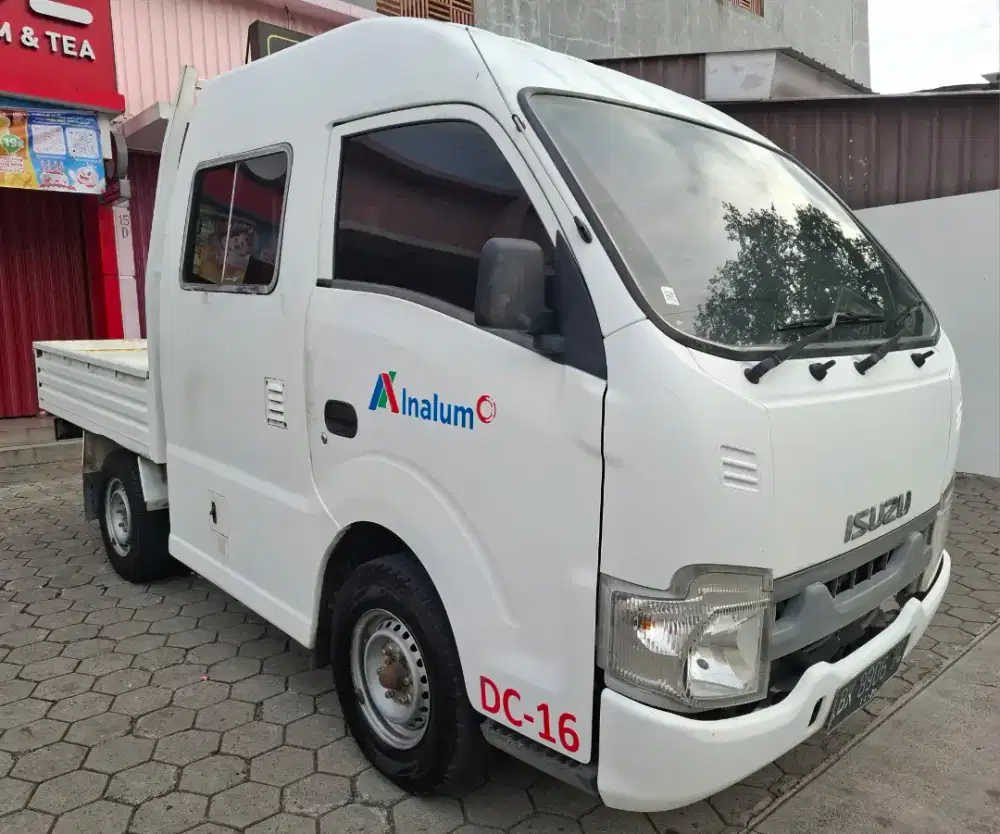 Km14rb Double Cabin, isuzu Traga pick up 2.5 AC PS 2021 box blind van.