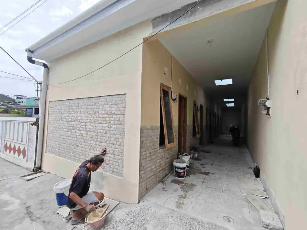 DIJUAL KOS AC UMS 6 KAMAR