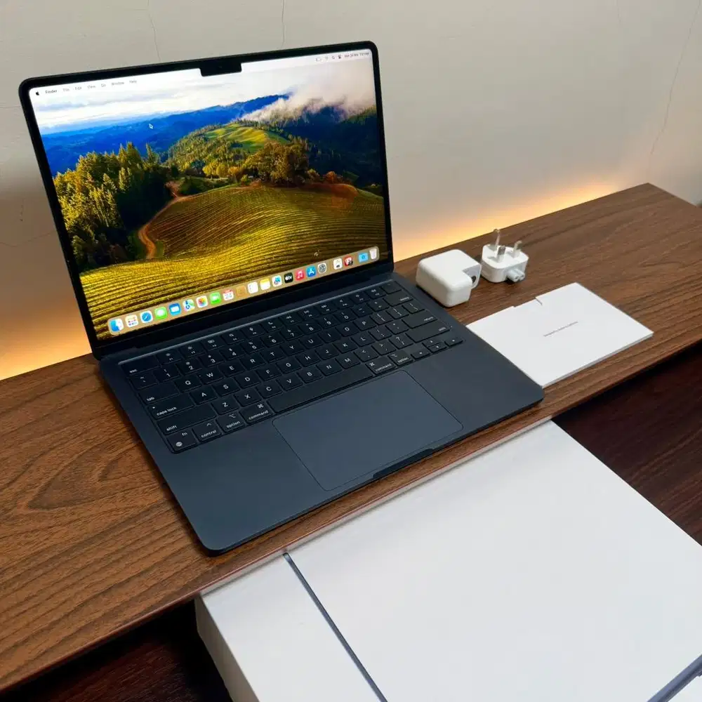 MacBook Air 13 inch M2 fullset original mulus likenew