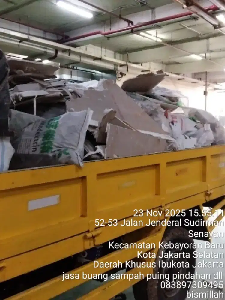 Jasa buang puing dan sampah proyek