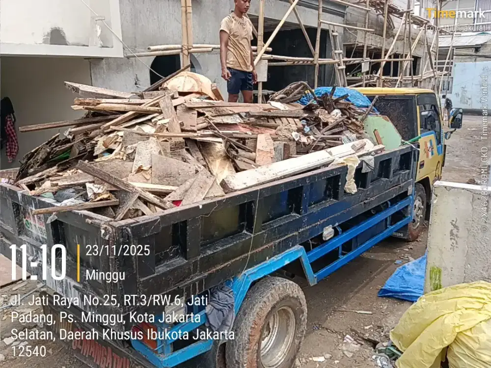 Jasa buang puing dan buang sampah