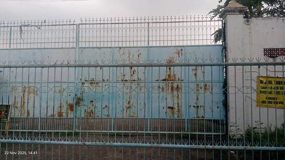 Tanah + gudang. Cocok buat industri