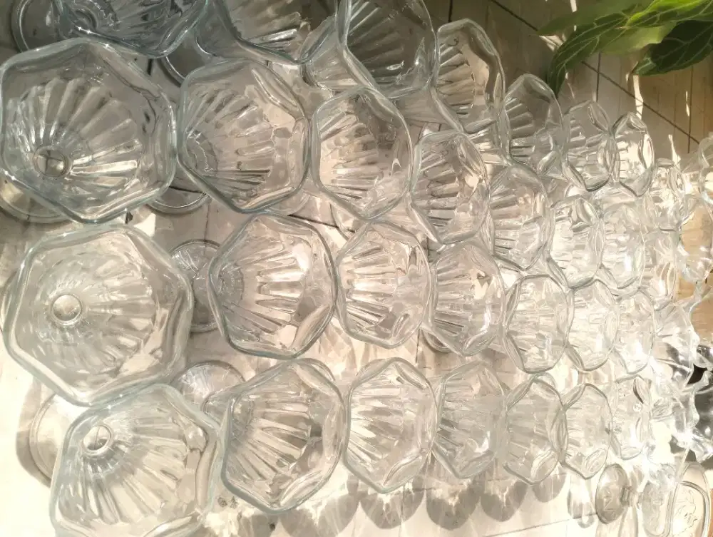 Gelas kaca masih 99%