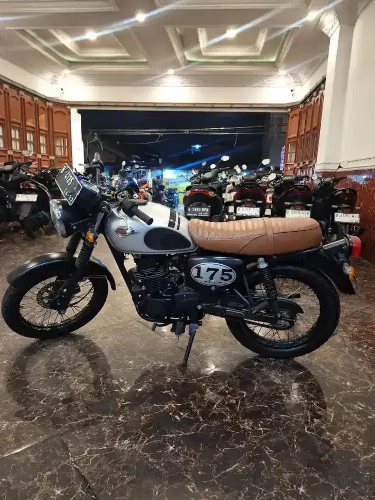 HUB IMA DP PROMO KAWASAKI  W 175 CAFE KM RENDAH,  SYARAT KREDIT KTP KK