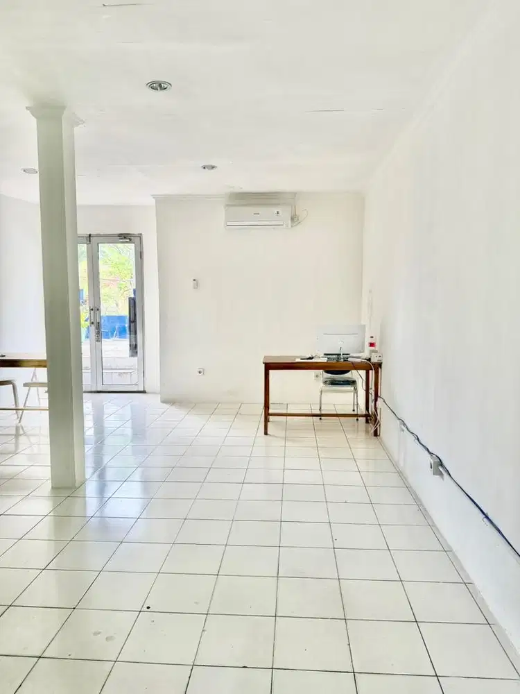 DISEWAKAN LANTAI 2 RUKO USAHA KEBON JERUK SRENGSENG