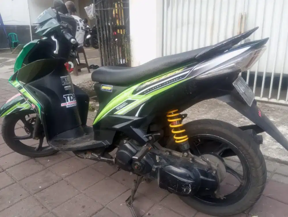 Yamaha xeon karbu 2011