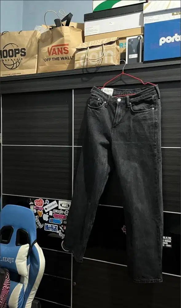 Celana jeans hitam (black) H&M pria