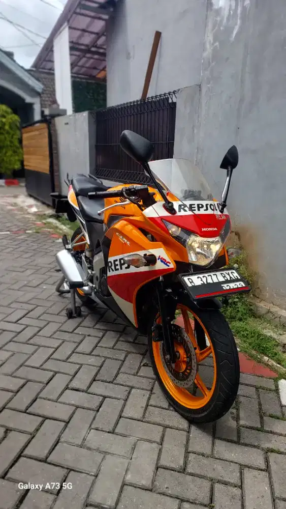 Honda CBR 150 CBU th 2013 istimewa pajak panjang