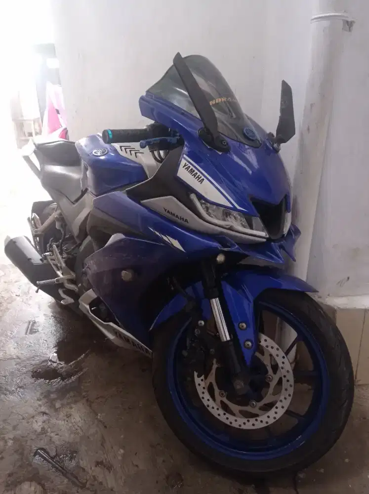 Yamaha R15 V3 plat B MURAH
