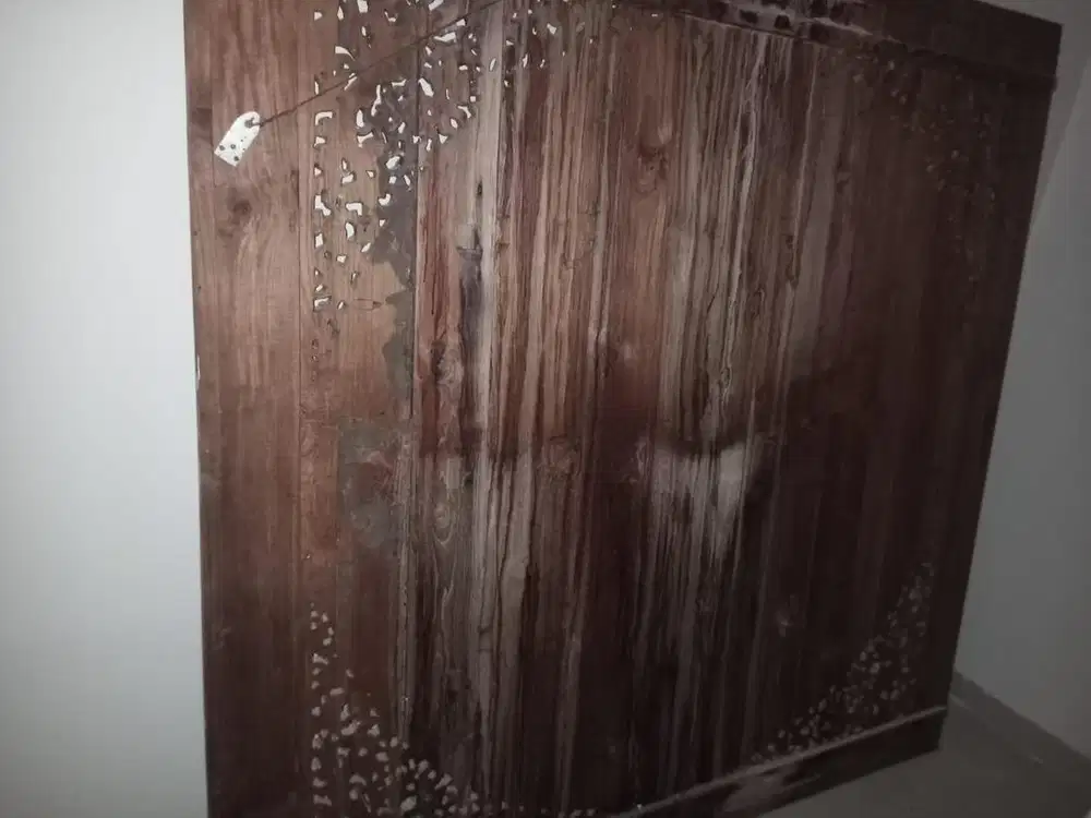 GEBYOK KAYU TANPA KAKI