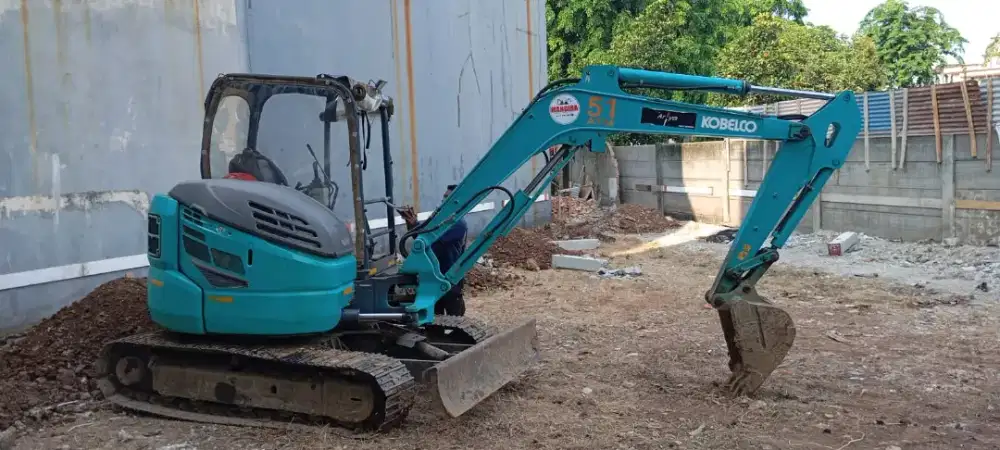 Excavator pc 100 200 dozer d3 d65 wales 4 ton