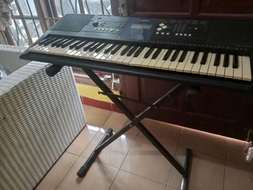 Keyboard Yamaha PSR E333