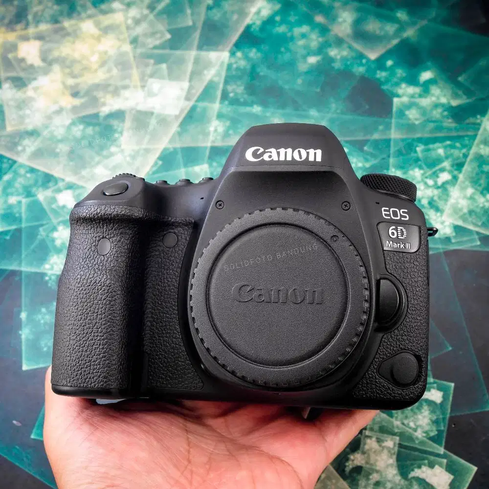 Canon 6D mark II Body. Fullset Mulus Sekali