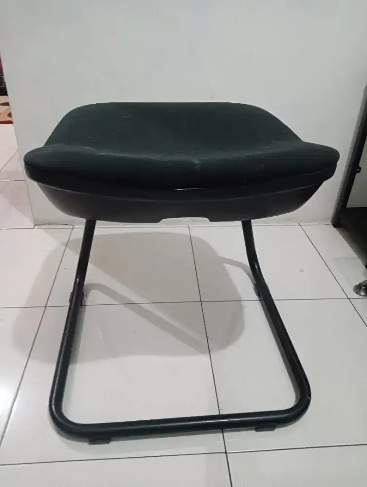 Kursi kantor ( layanan )