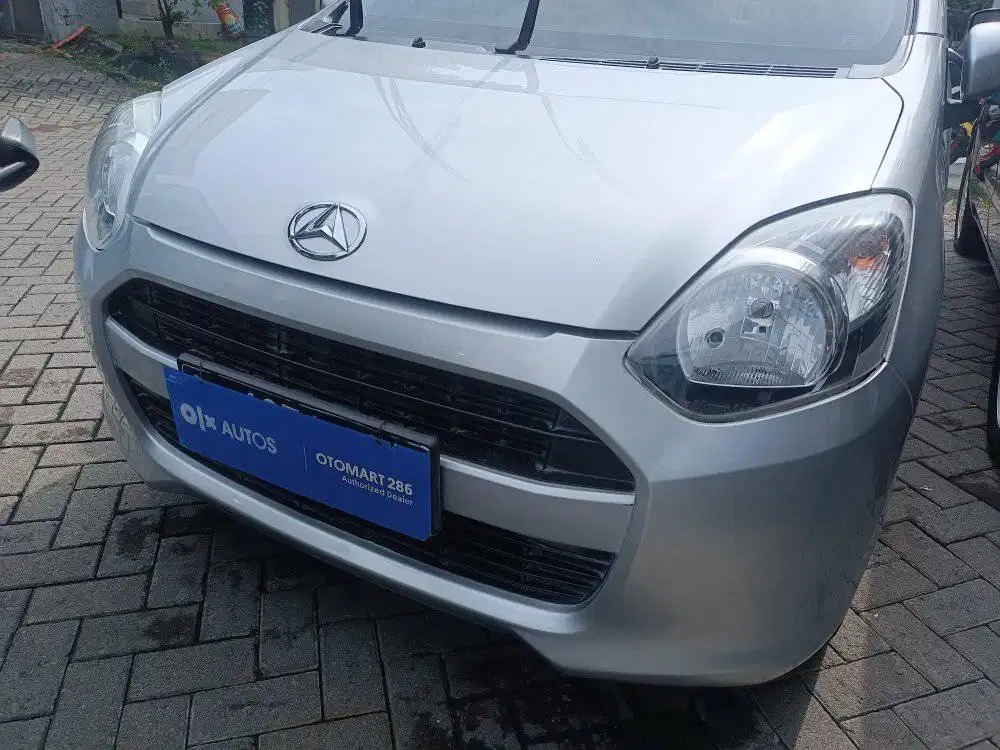 KM70 AYLA M 2017 SILVER OTOMART SURABAYA