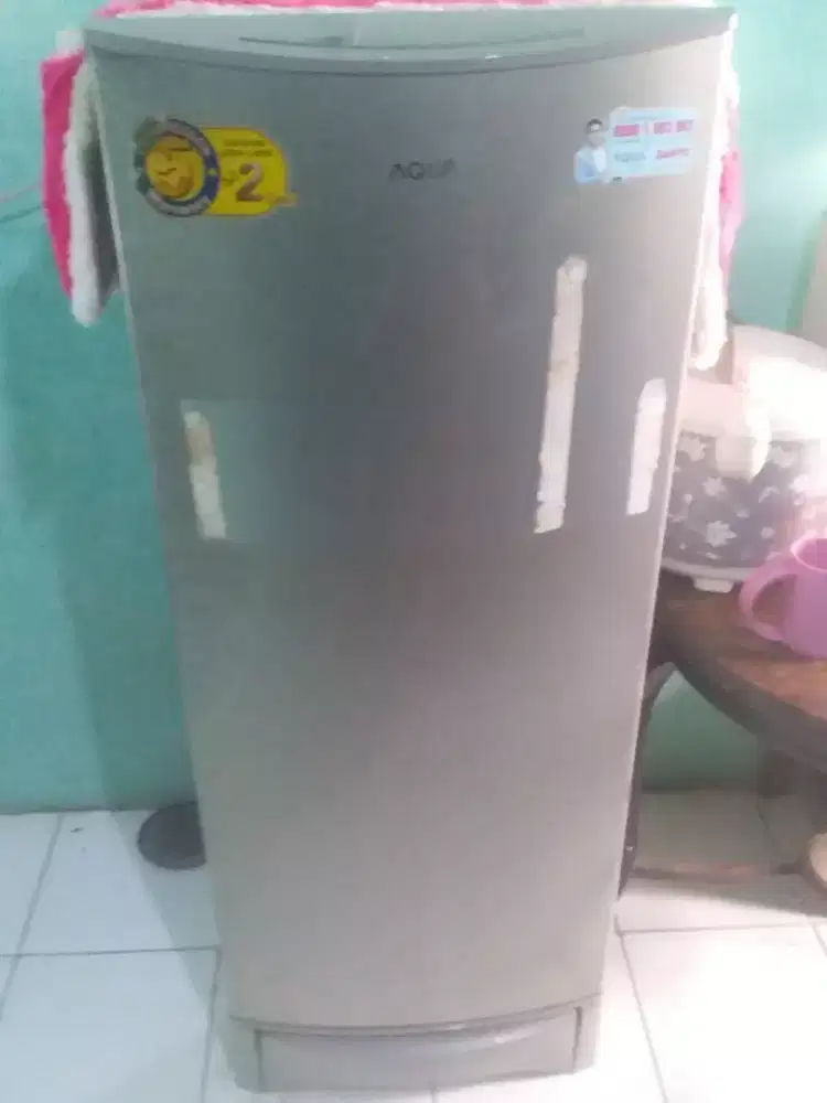 Kulkas aqua 1 pintu masih segel