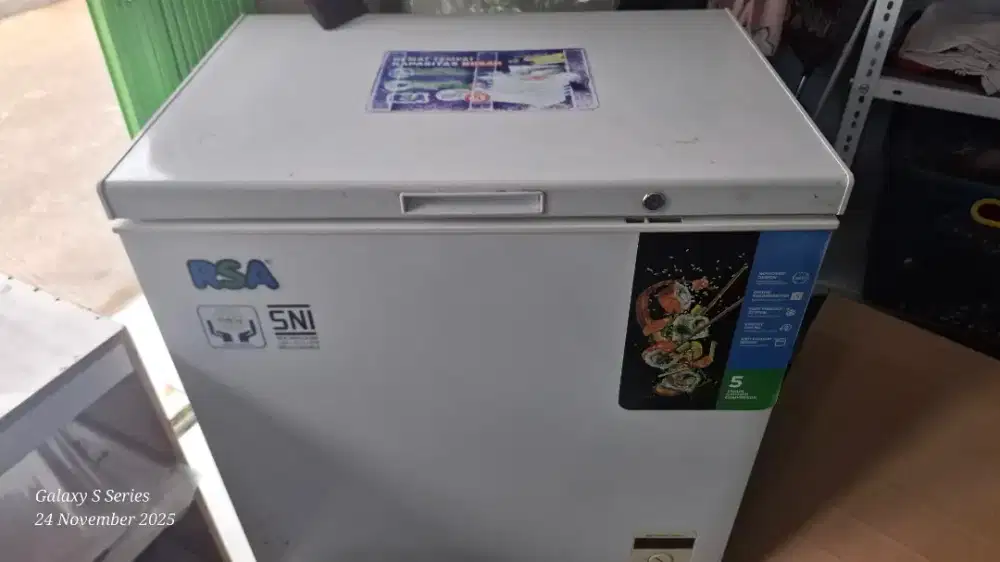 Dijual Feezer RSA CF-210