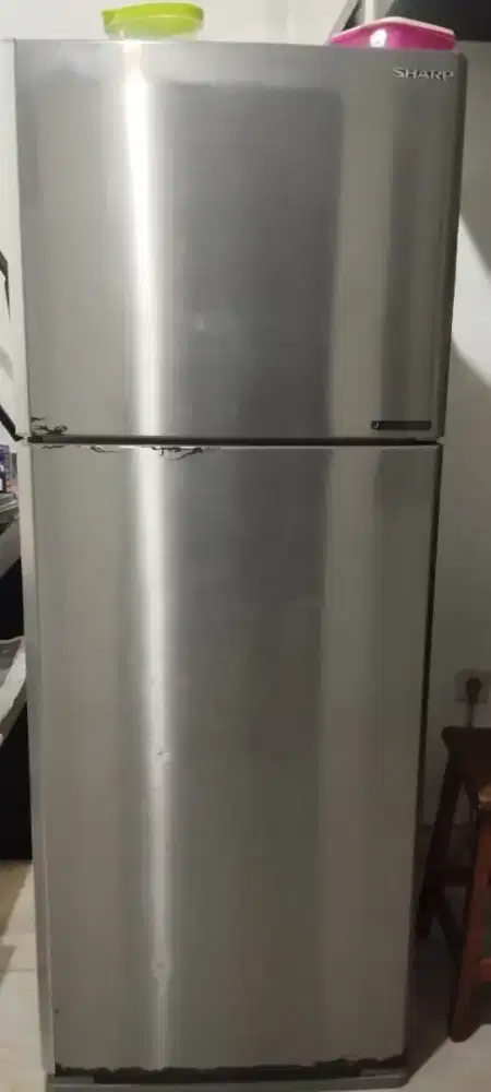 Kulkas sharp 2 pintu