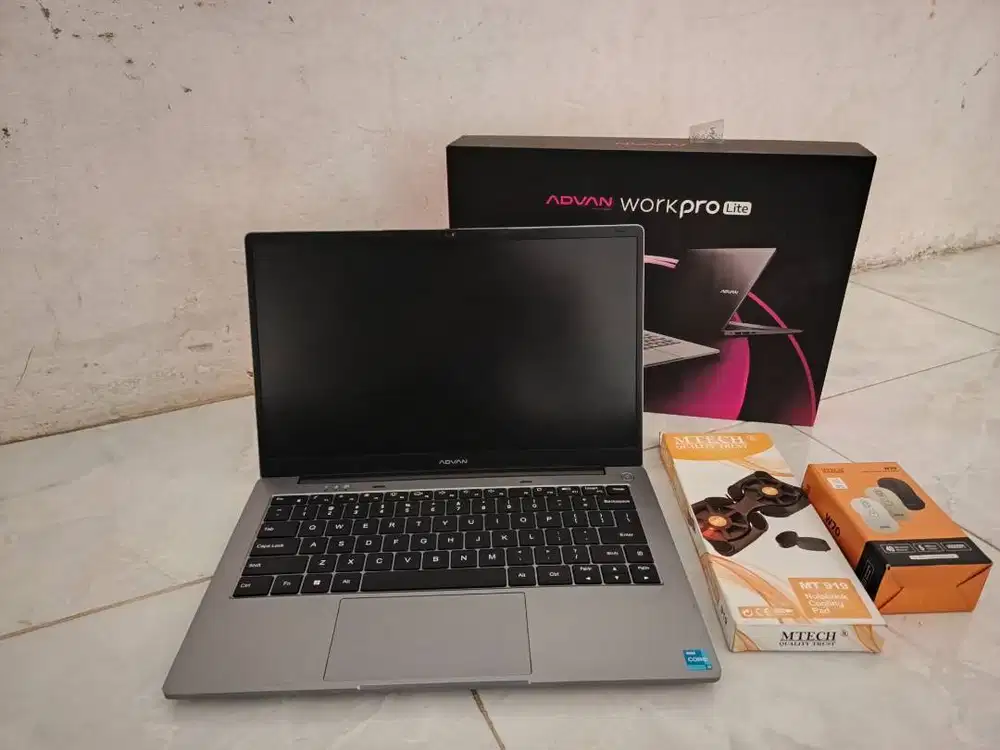 Laptop Workpro Lite core i3 1220p 16/512 Fullset garansi