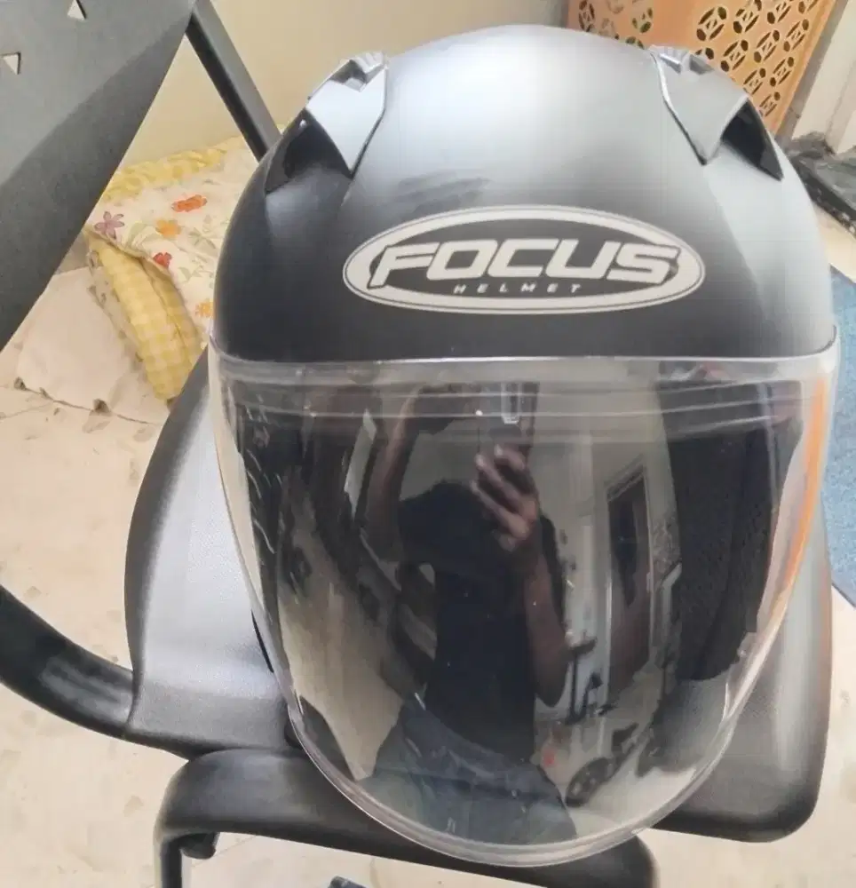 Helmet fokus signature jual murah bekas seperti baru