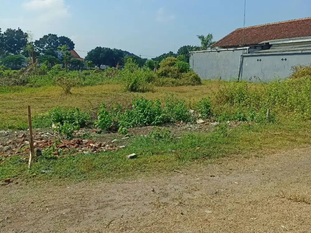 Turun Harga !! Butuh Uang Dijual Tanah Kavling SHM di barat lapangan Bendogerit.