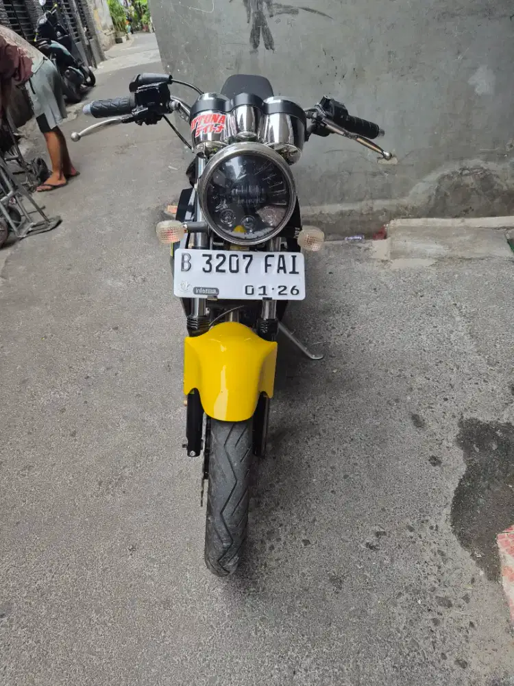 Kawasaki ninja r tahun 2011