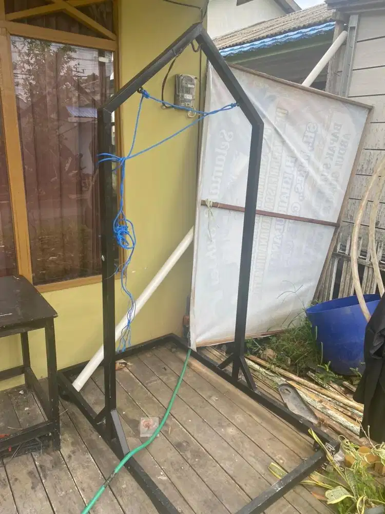 tiang ayunan bayi beroda