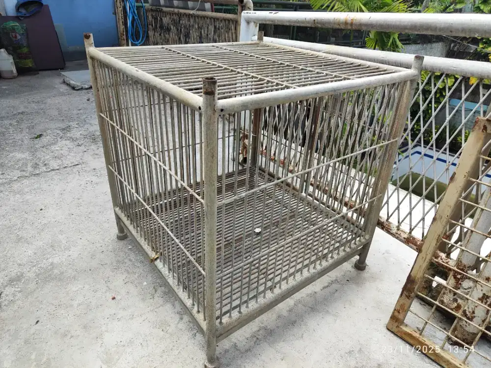 Kandang anjing galvanis