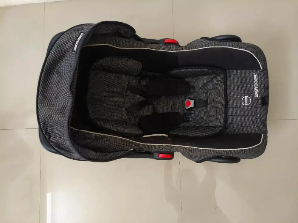 DIJUAL CAR SEAT BABYDOES