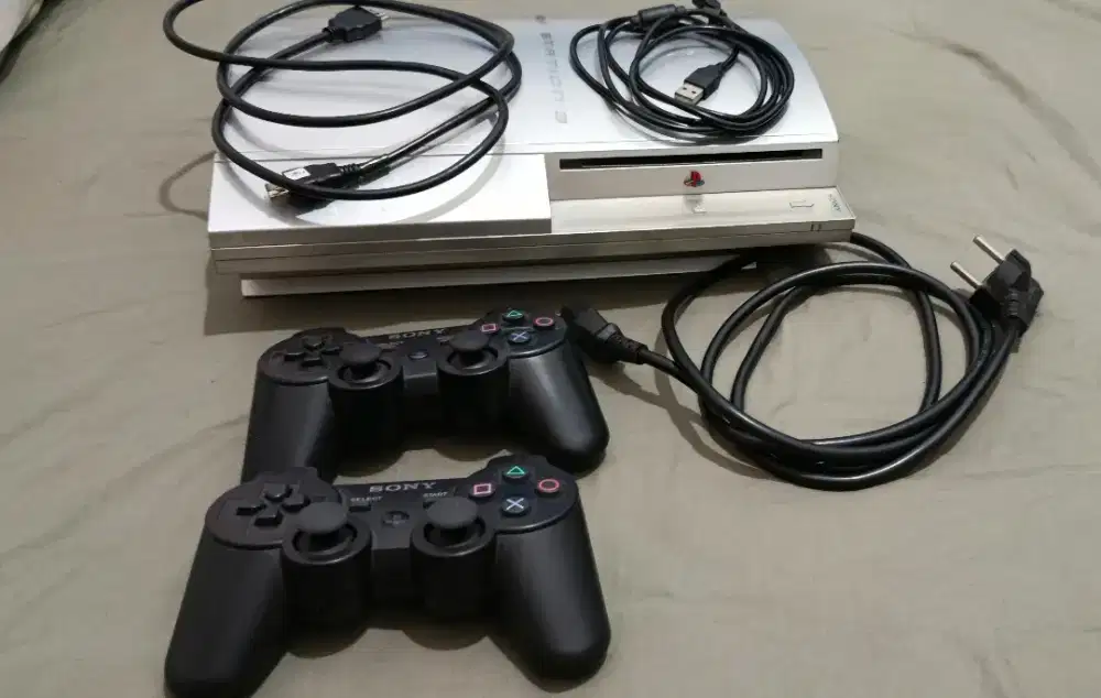 Jual PS 3 lengkap kondisi ngelag