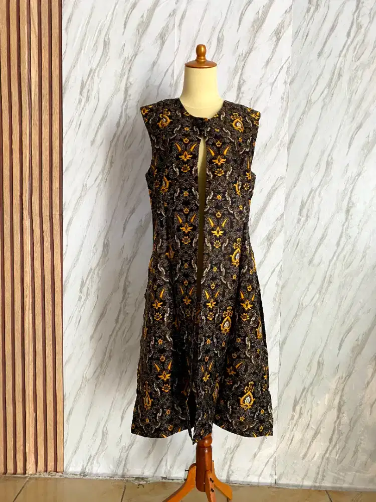 VEST BATIK CANTIK