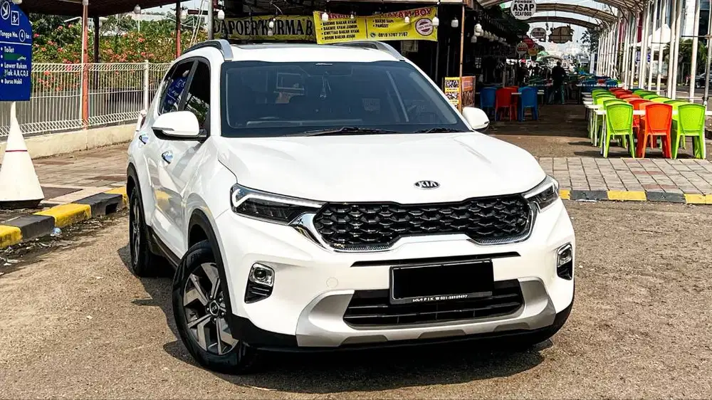 Tdp 20jt KM Low Kia Sonet 1.5 AT Premier 5 seater AT putih 2021