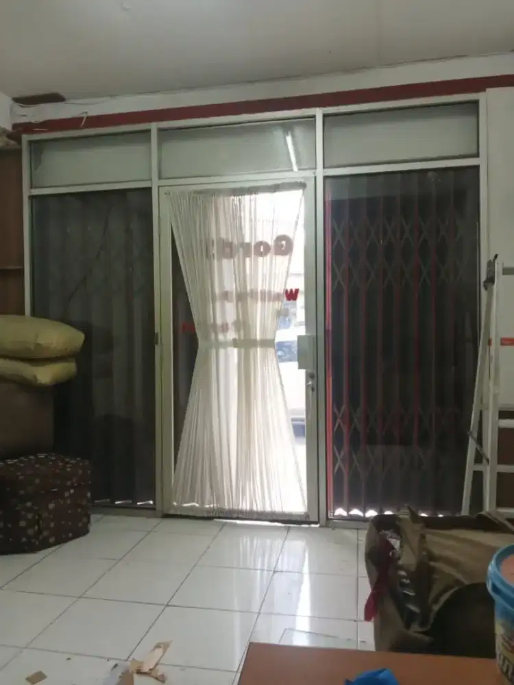 dijual partisi almunium kaca ruko