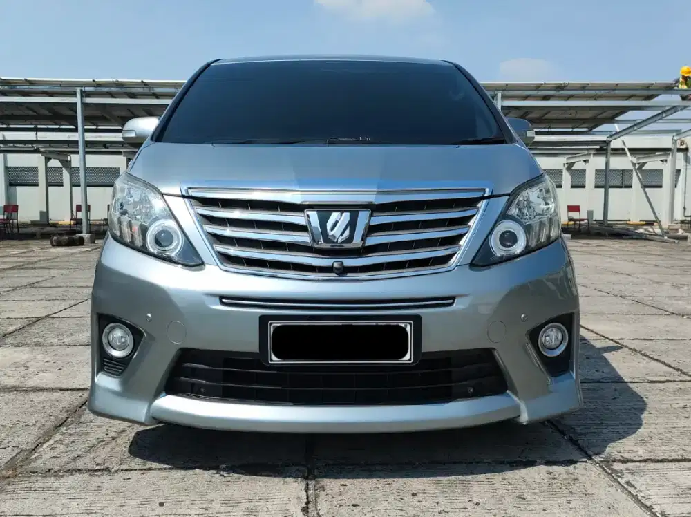 TOYOTA ALPHARD SC PREM 2013