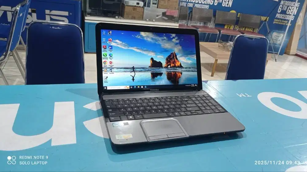 TOSHIBA L855 CORE i3 RAM 8GB KINERJA CEPAT MULUSS MURAHH