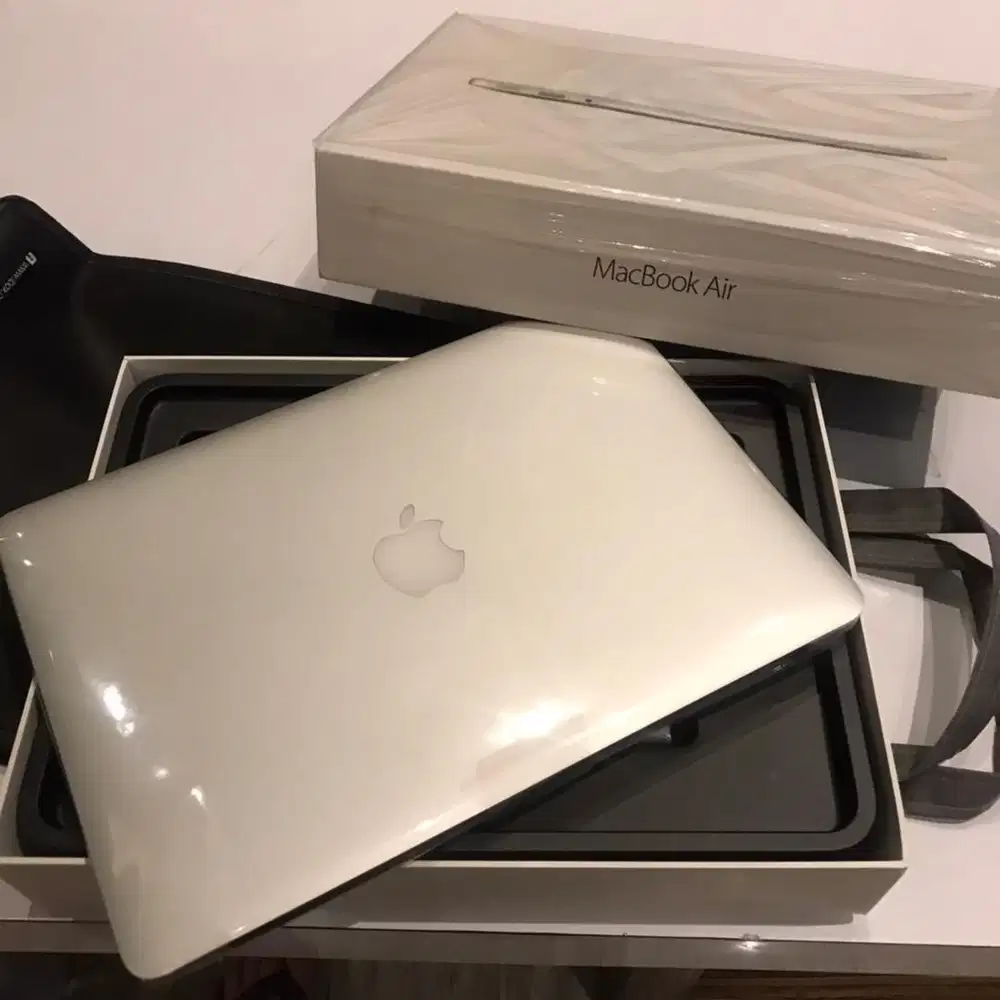Macbook Air 2017 ibox Like New
