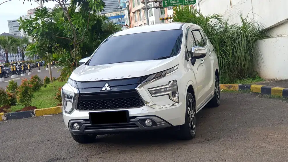 Km17rb mitsubishi xpander ultimate 2022 putih pajak panjang