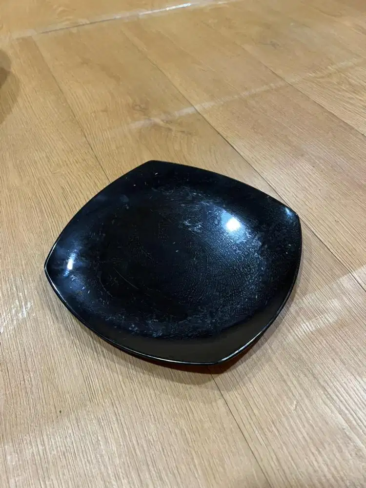 Piring Melamin 4 Segi Hitam