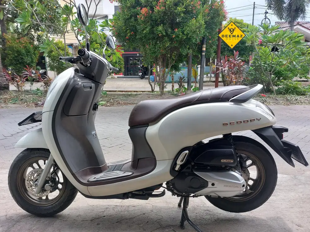 (DP 300)‼️ Honda Scoopy Prestige Keyless Putih Mulus 2024 Cash Kredit