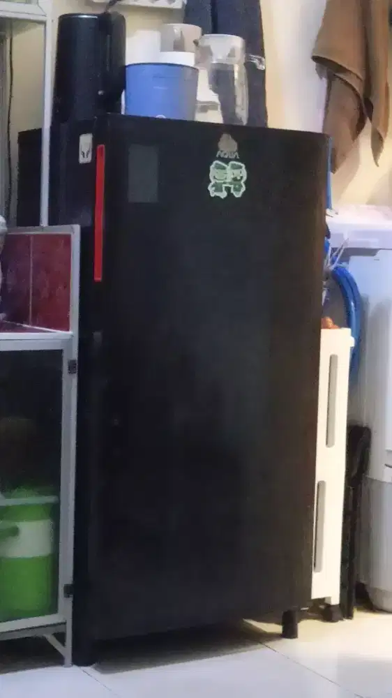 JUAL  CEPAT KULKAS 1 PINTU BEKAS