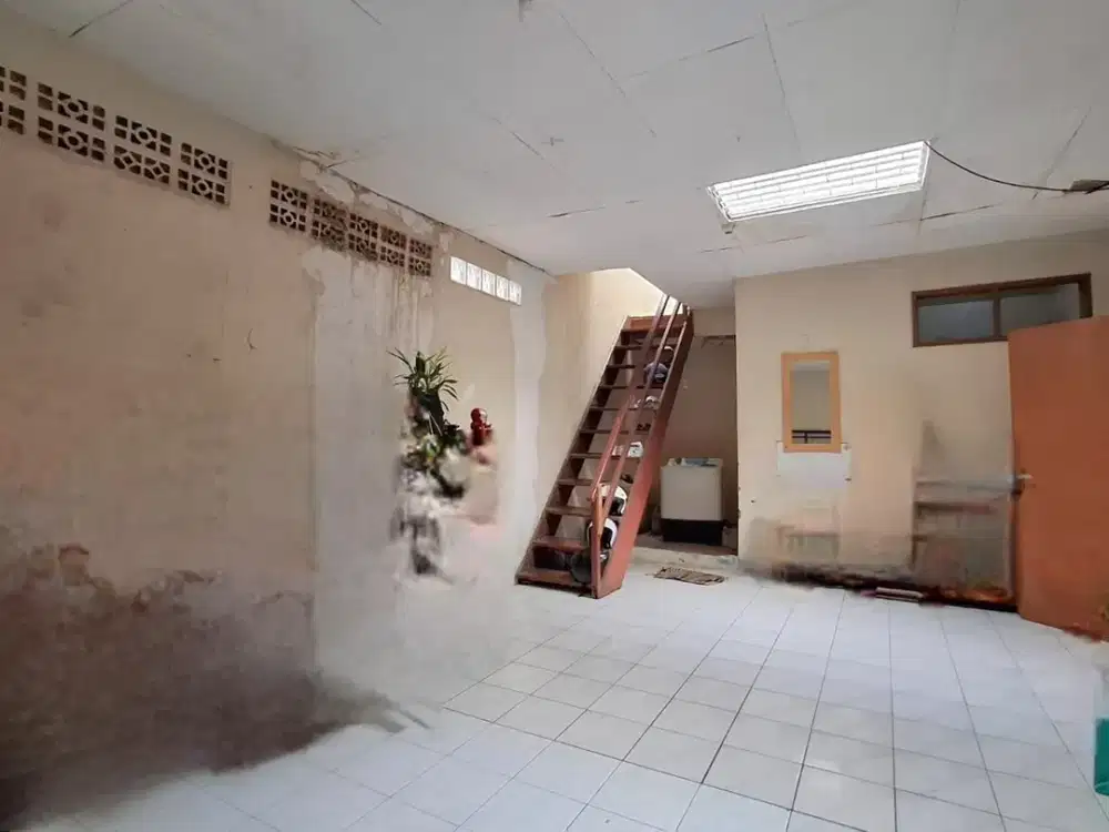 Jual Rumah segeraa , BU , Rumah lama terawat bagus lokasi tki 1