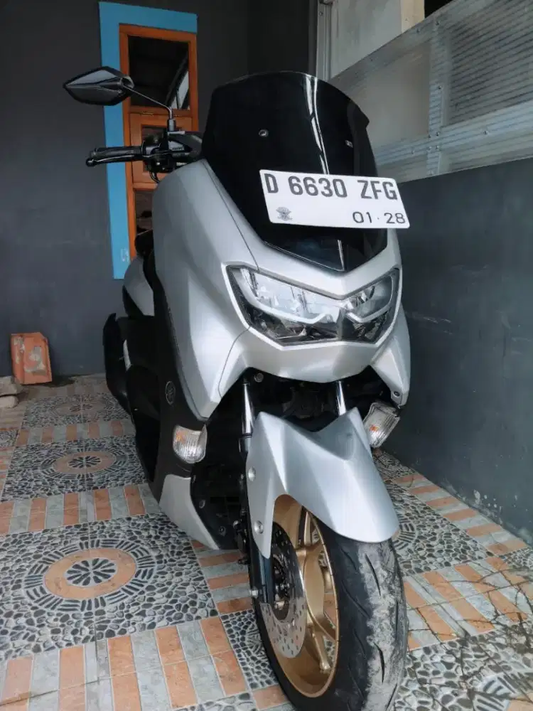 Yamaha Nmax New 155cc 2023  Keyless
Warna Silver
Km 19rb