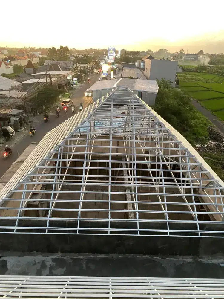 JASA TUKANG ATAP BAJA RINGAN